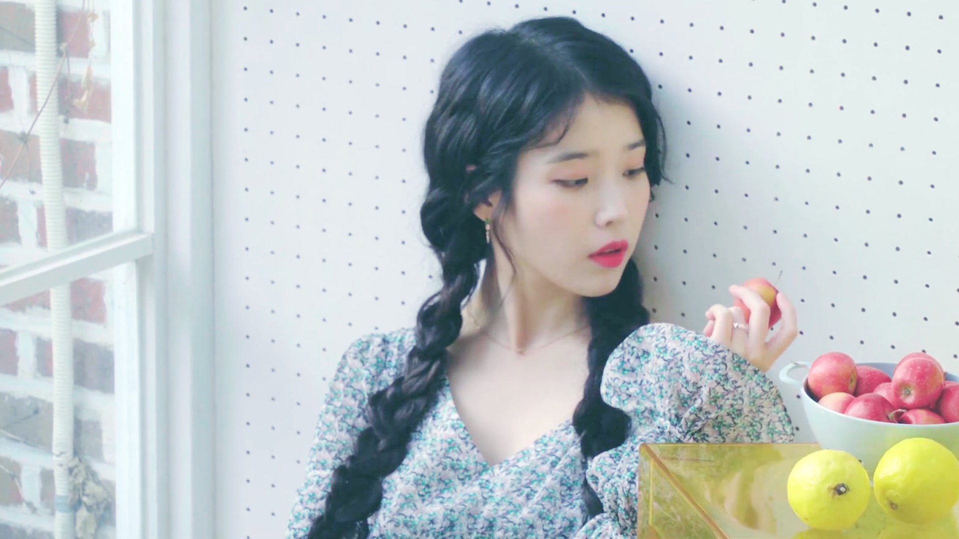 爱游戏官方网站-传奇教练的“秘密武器”:战术思维提升球队战力,传奇教练系统