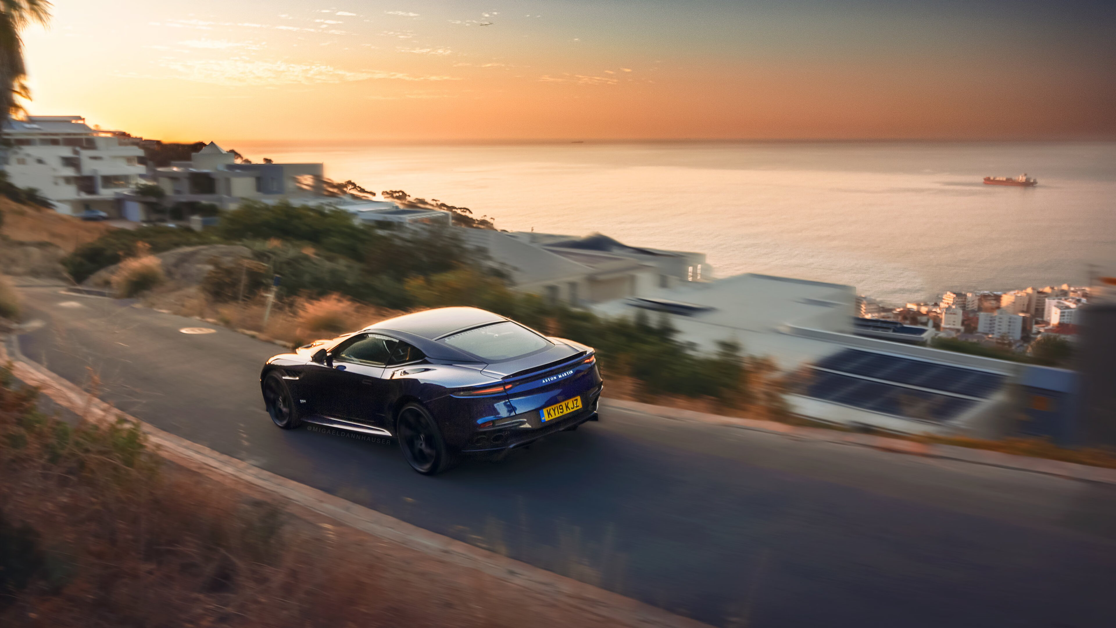 爱游戏电竞官方网站-季风体验:在多变风向中考验运动员适应能力